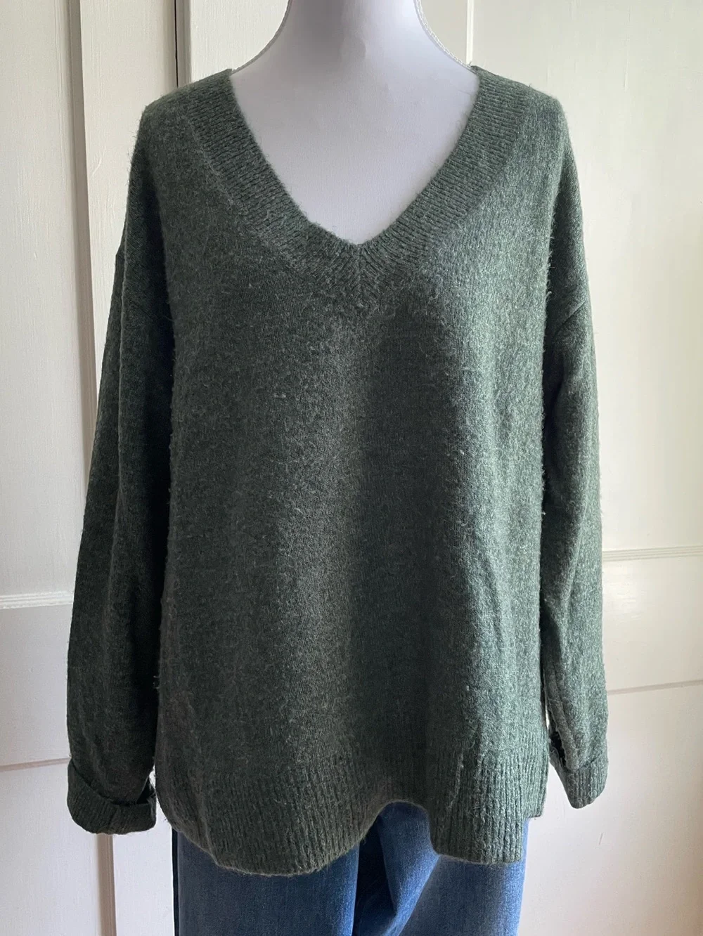 GAP Super Soft V-Neck Women's Sweater - Green